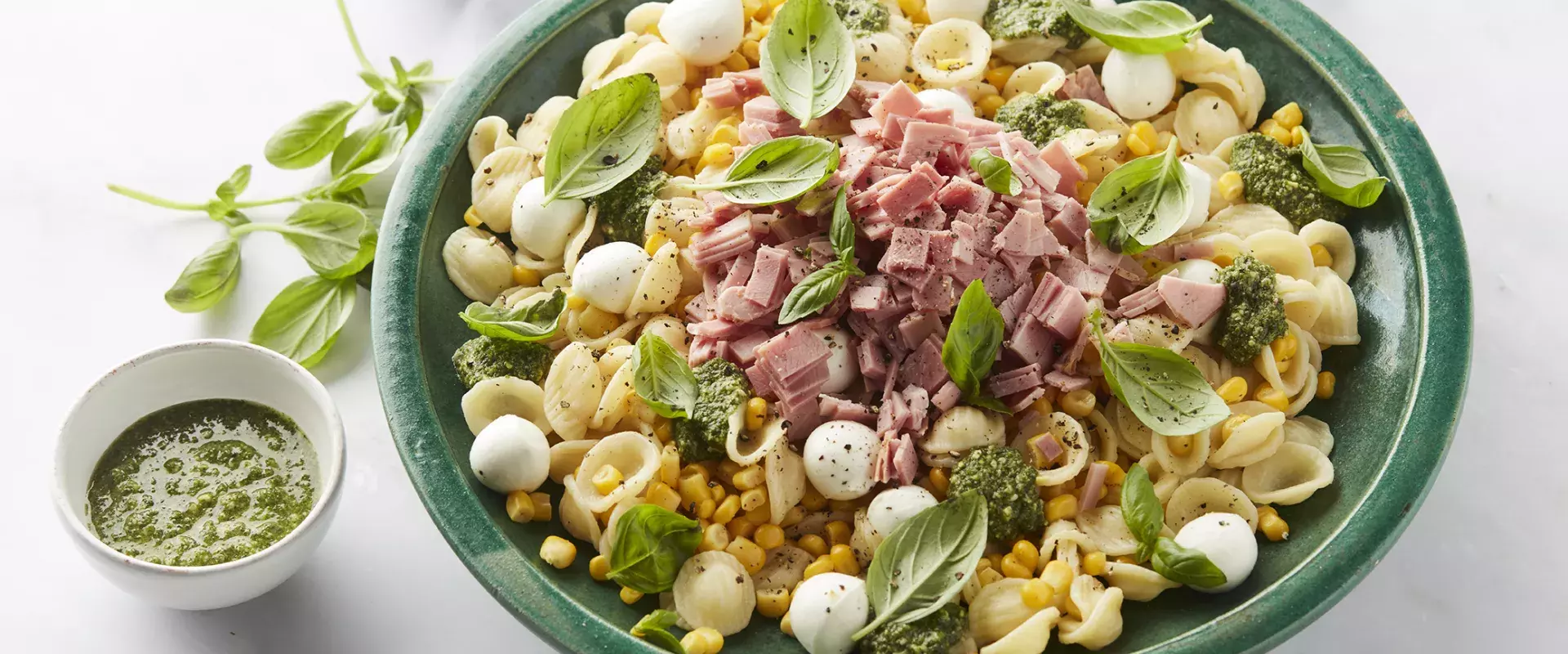 Orecchiette met maïs, mozzarella en Breydelham